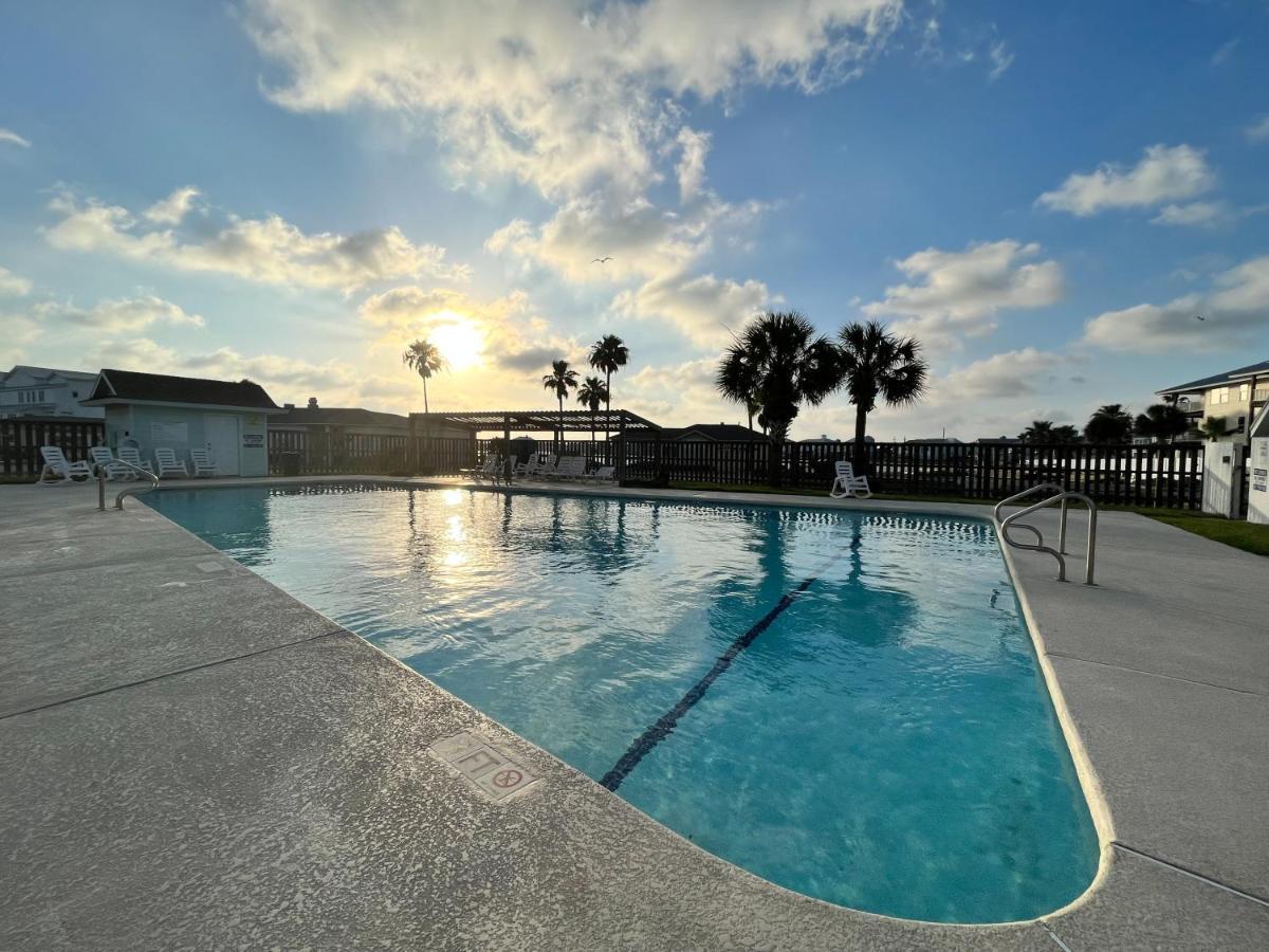 Rockport Waterfront Condo With A View Exterior photo